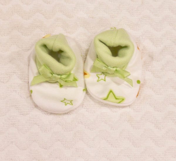LIME GREEN STAR BOOTIES